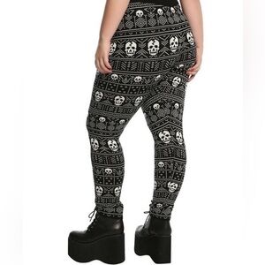 Hot Topic black and white skull fair isle sweater leggings 2X